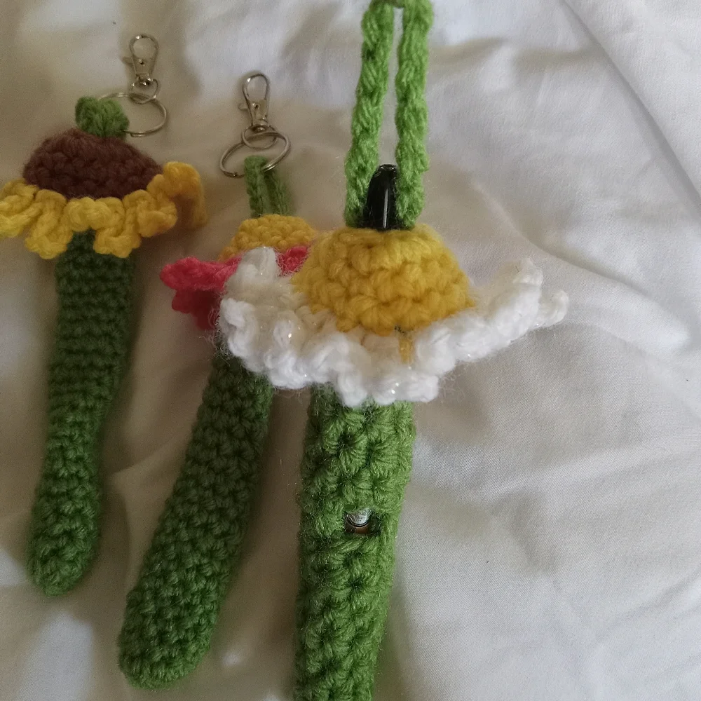 Handcrafted Pen holder crochet lanyard and keychains - Picture 6 of 8